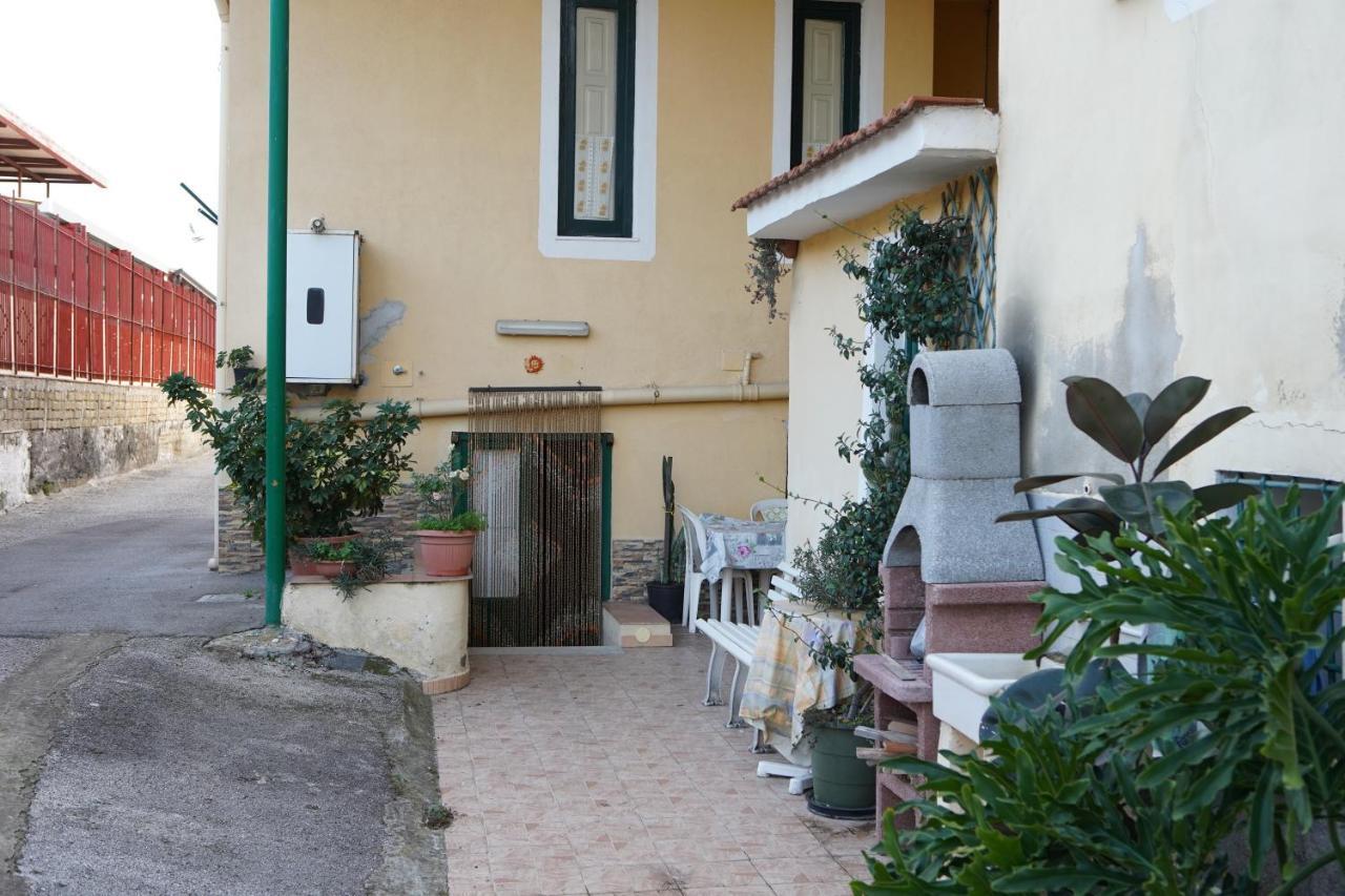 Casa Vacanze Da Rosy Ercolano Exterior foto